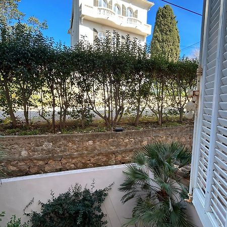 Agreable Studio Renove Avec Place De Parking Bandol Esterno foto