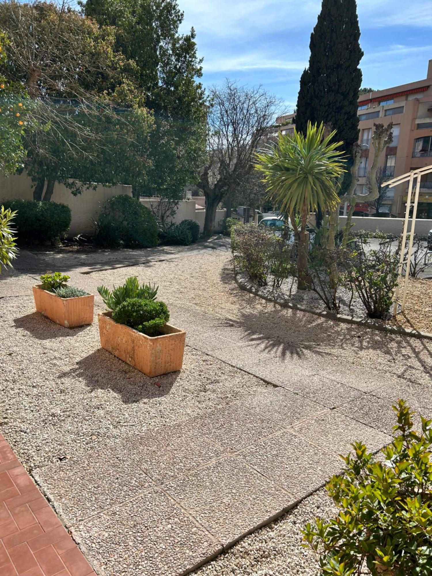 Agreable Studio Renove Avec Place De Parking Bandol Esterno foto